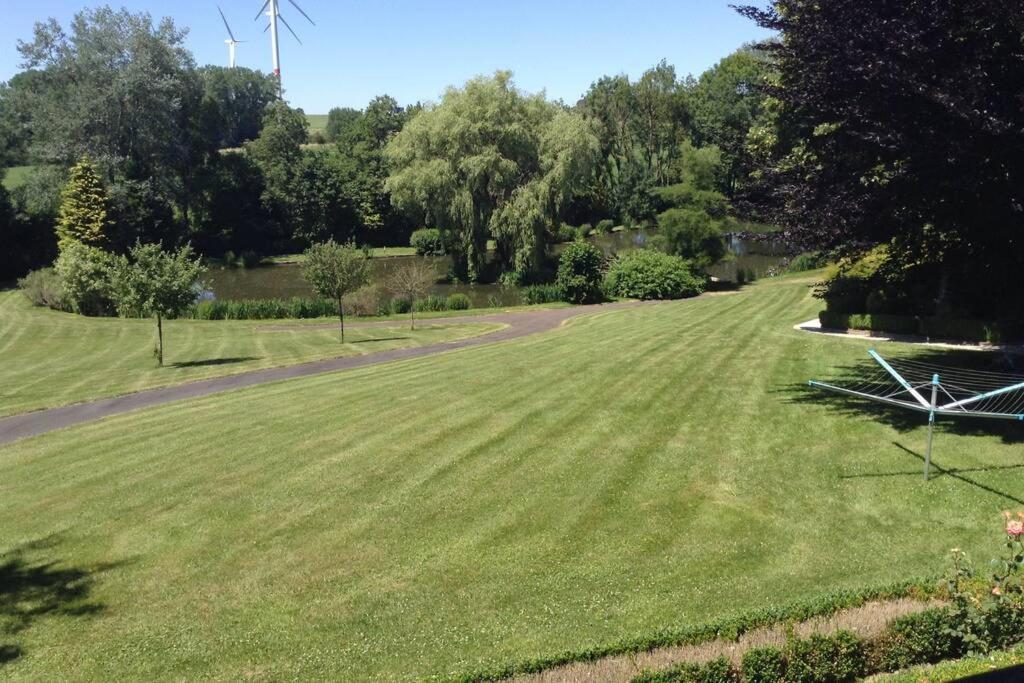 Week-end détente pour 4 pers. , piscine , jacuzzi Gouvy Esterno foto