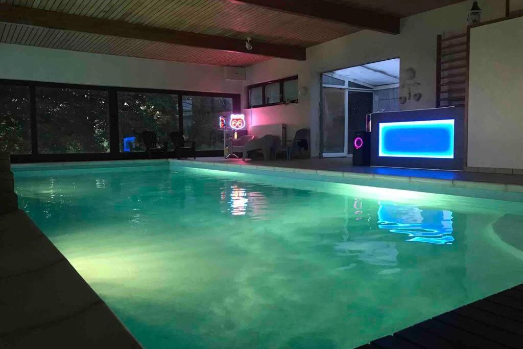 Week-end détente pour 4 pers. , piscine , jacuzzi Gouvy Esterno foto