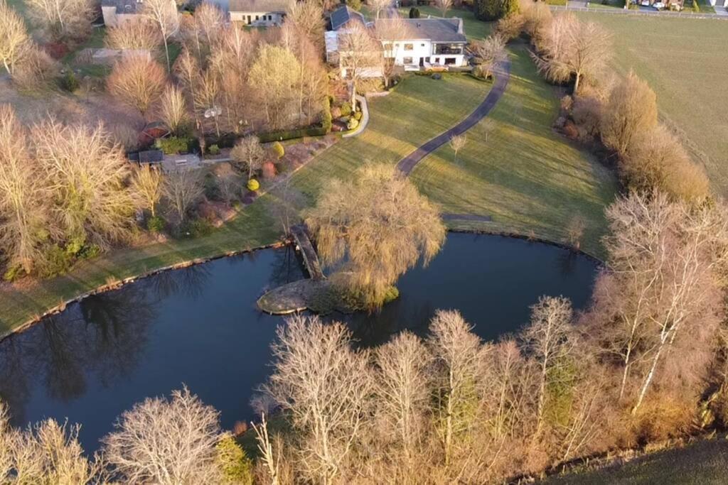 Week-end détente pour 4 pers. , piscine , jacuzzi Gouvy Esterno foto
